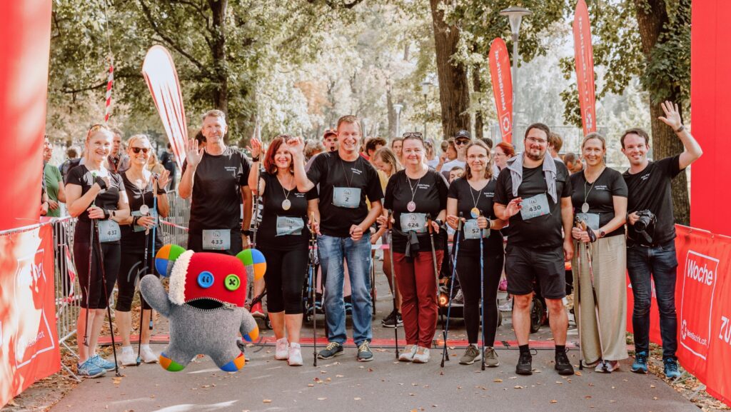 Das Team von Soziale Projekte Steiermark mit Sopi unser Maskotchen